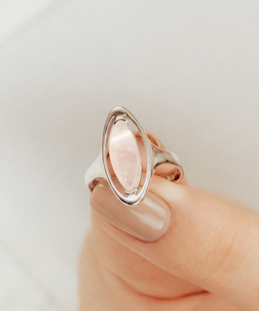 Sterling Silver ring with rose quartz