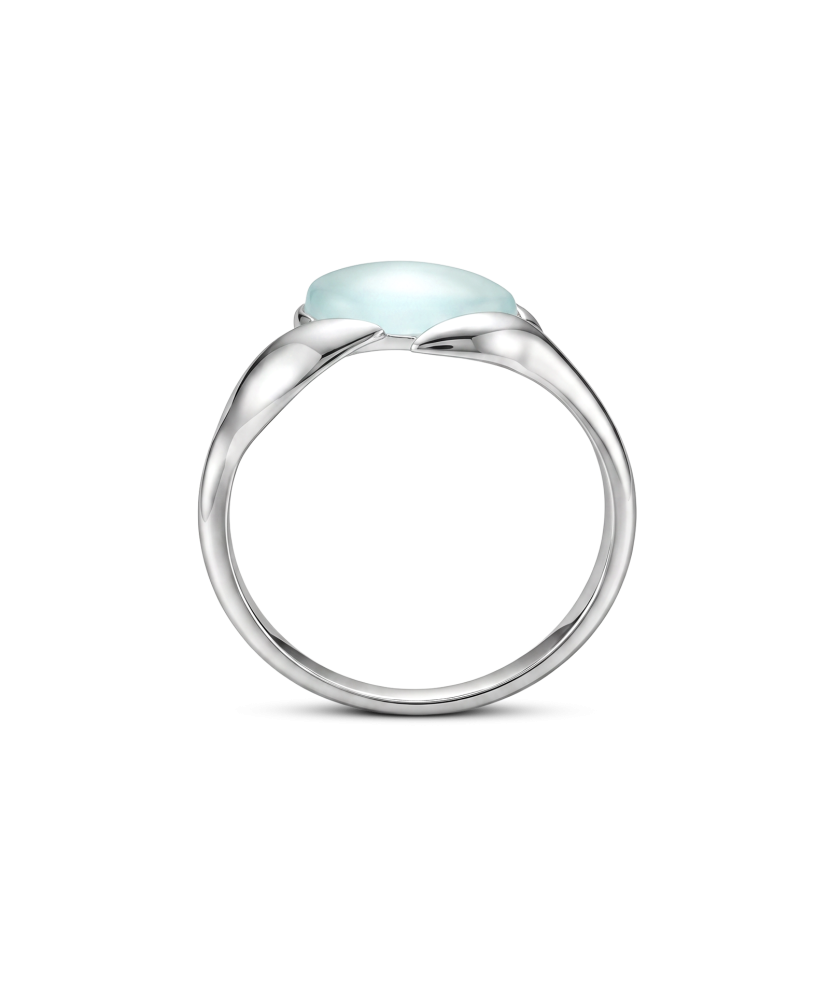 Sterling silver ring with agate