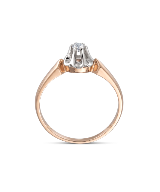 Gold ring with diamond