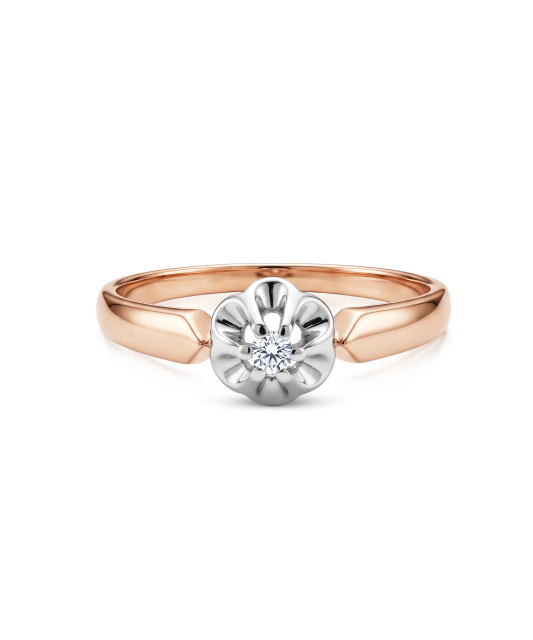 Gold ring with diamond