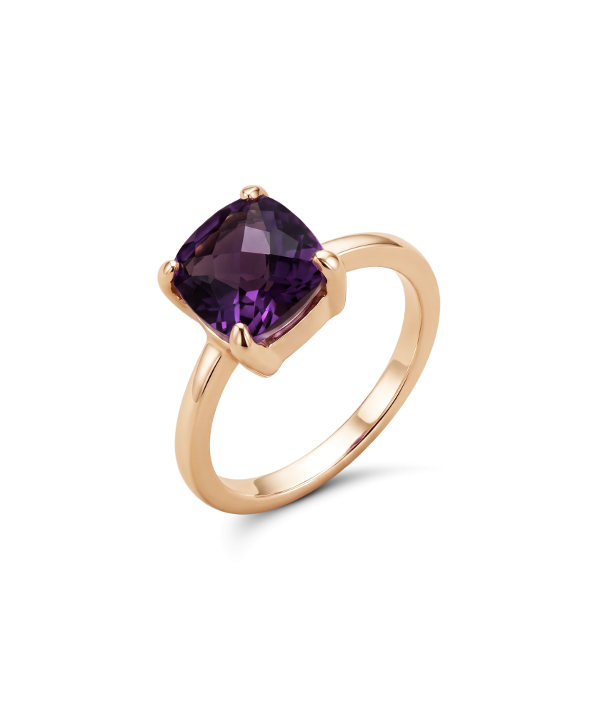 Gold ring with amethyst