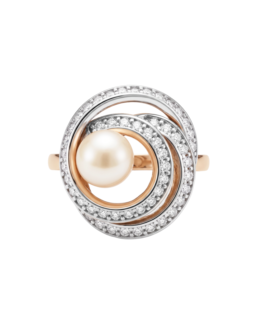 Gold ring with pearl and zircons