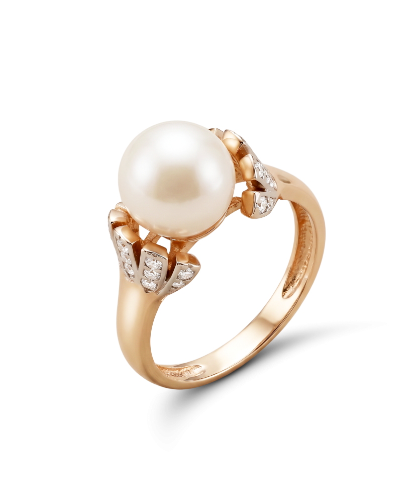 Gold ring with pearl and zircons