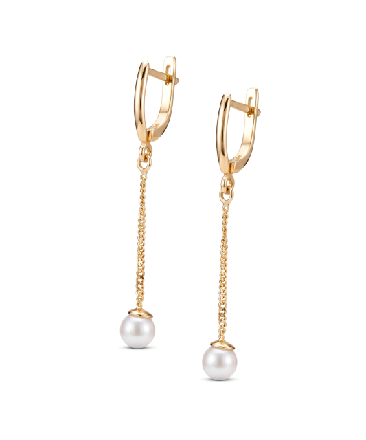 Gold earrings with pearls