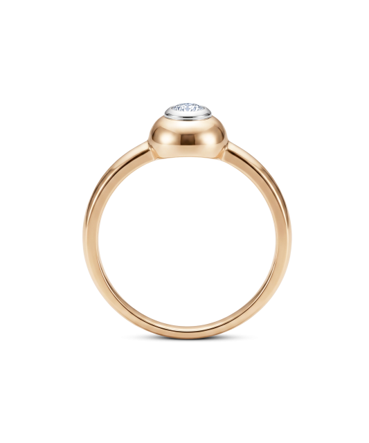 Gold ring with diamond