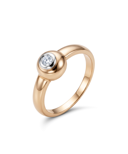 Gold ring with diamond