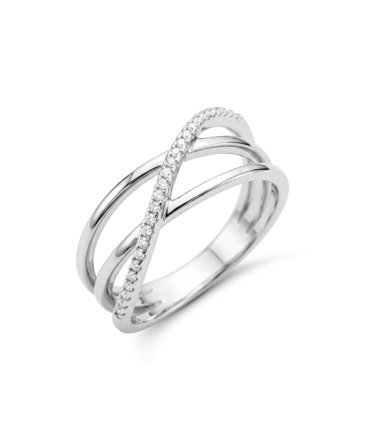 Sterling silver ring with zircons