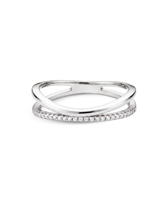 Sterling silver ring with zircons