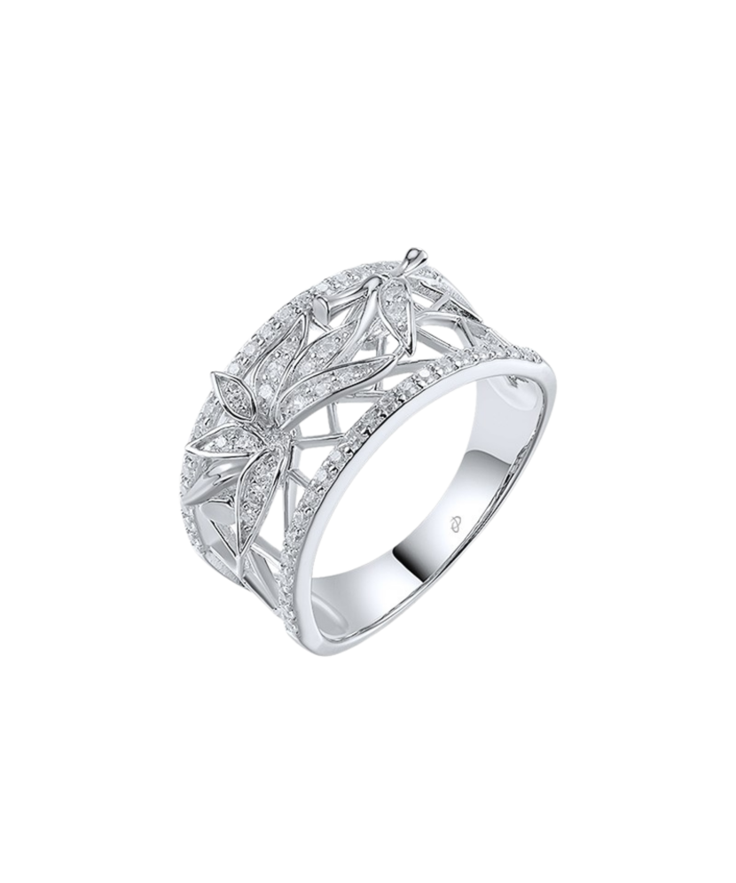 Sterling silver ring with zircons