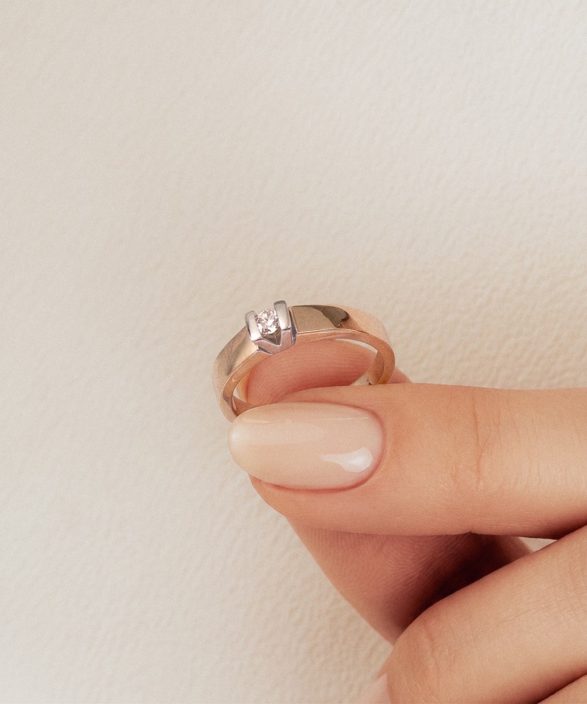 Gold ring with diamond 0,146ct