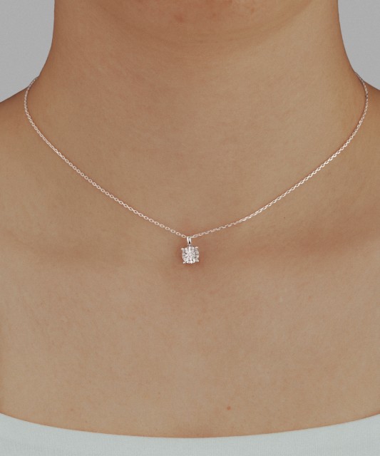 White gold pendant with diamonds