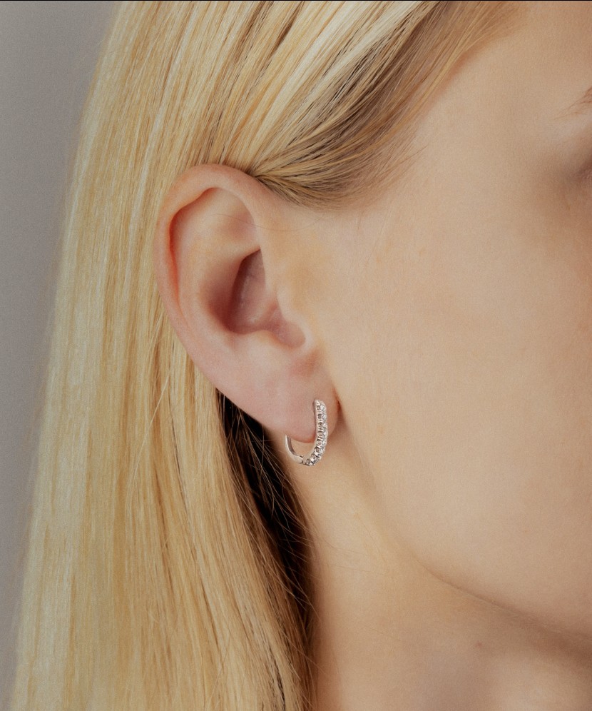 White Gold earrings with diamonds