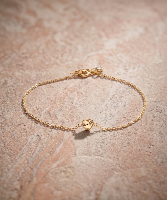 Gold bracelet with zirconia clasp “Heart”