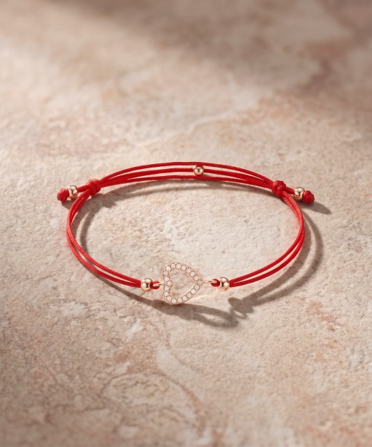 Red string bracelet with gold zirconia pendant “Heart”
