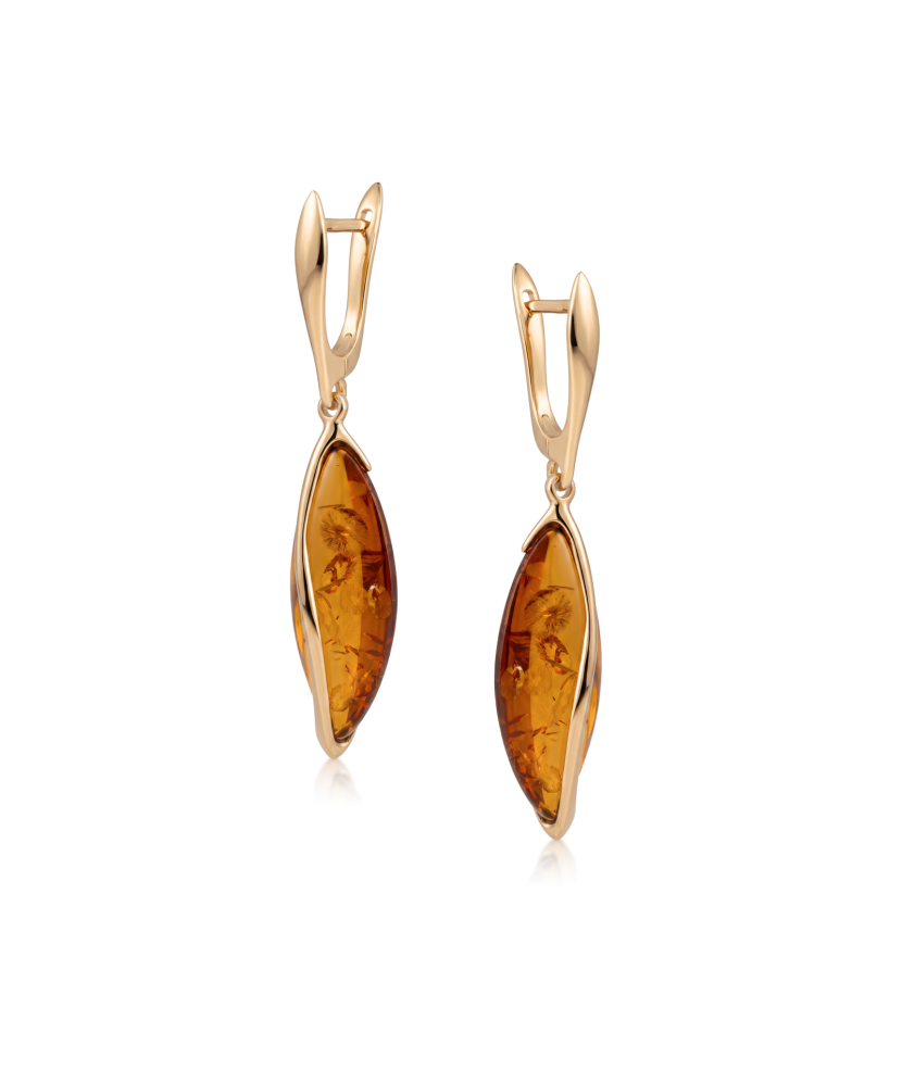 Gold earrings with amber