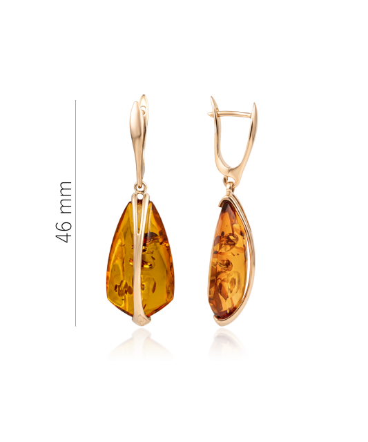 Gold earrings with amber