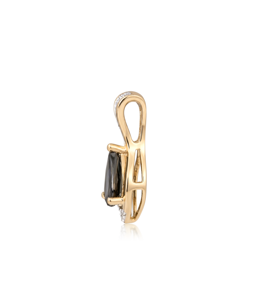 Yellow gold pendant with sapphire and diamonds