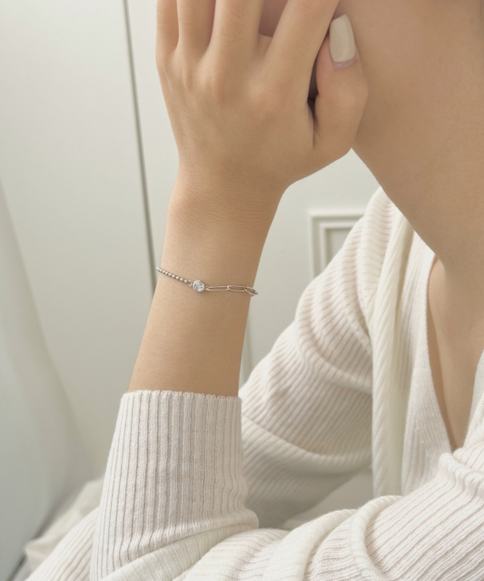 Sterling Silver bracelet with zircons