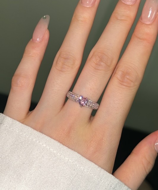 Sterling silver ring with zirconium