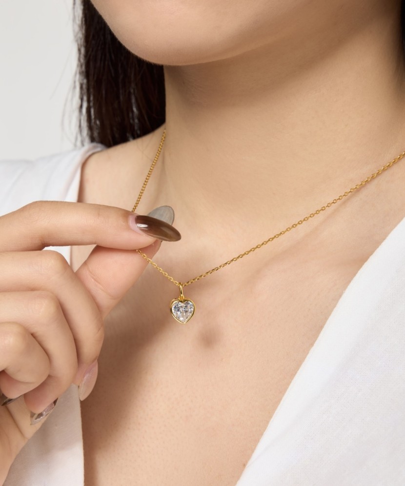 Gilded sterling silver chain with zircon pendant