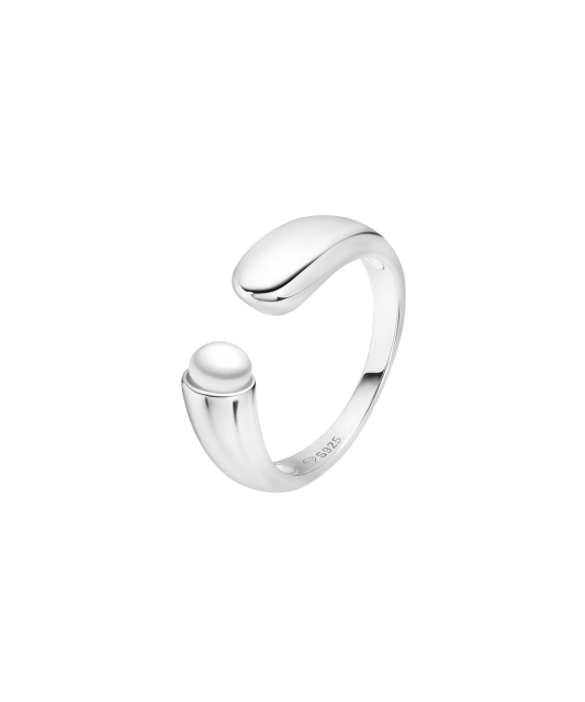Sterling silver ring with pearl