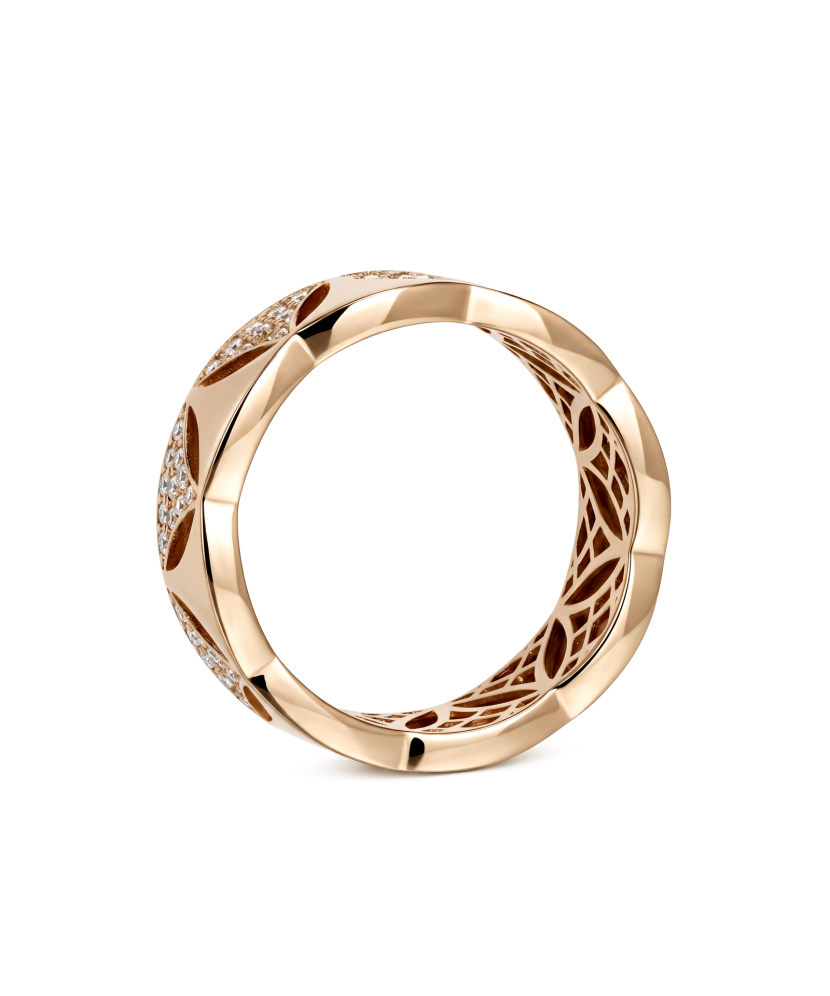 Gold ring with zircons
