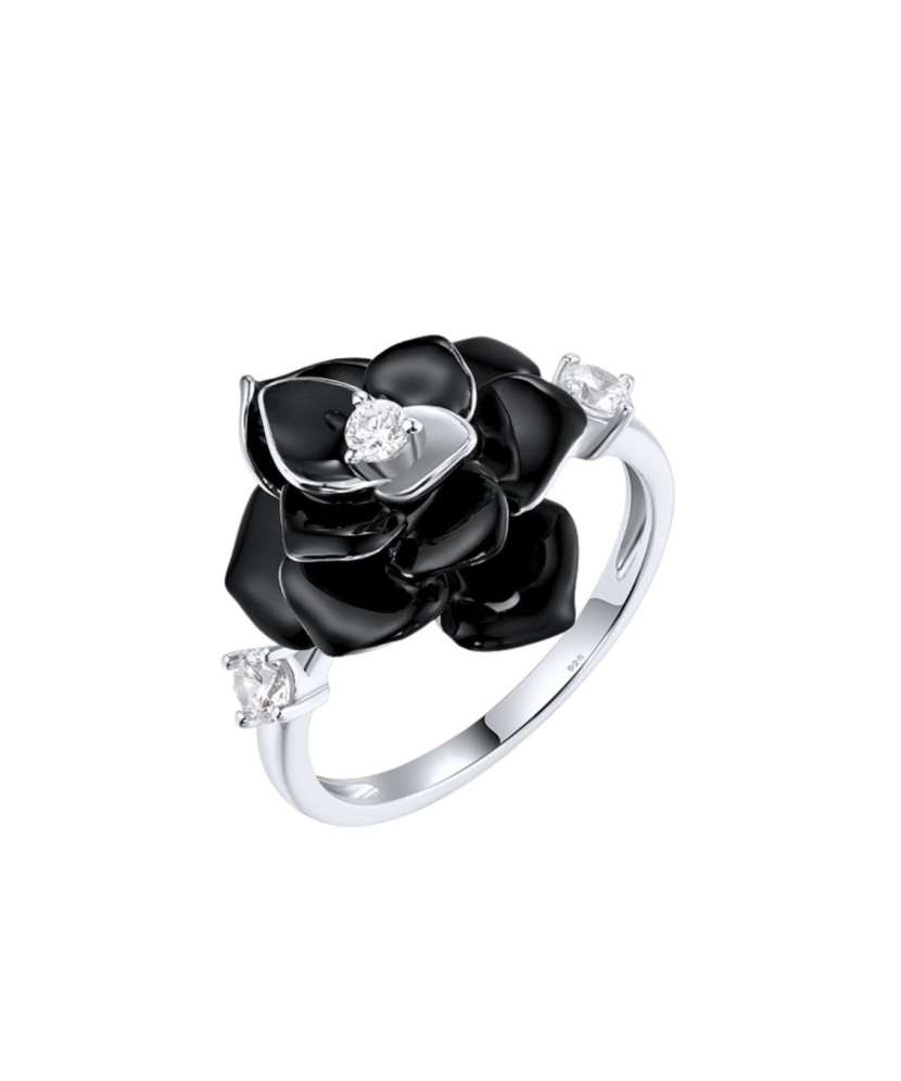Sterling silver ring with zirconium
