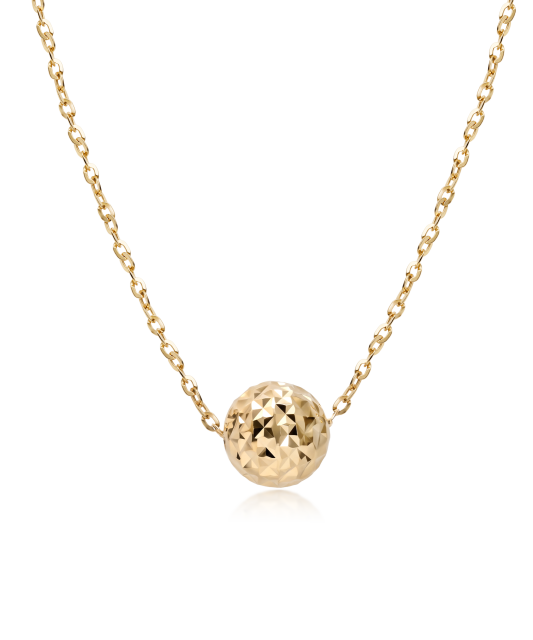 Gold chain with pendant