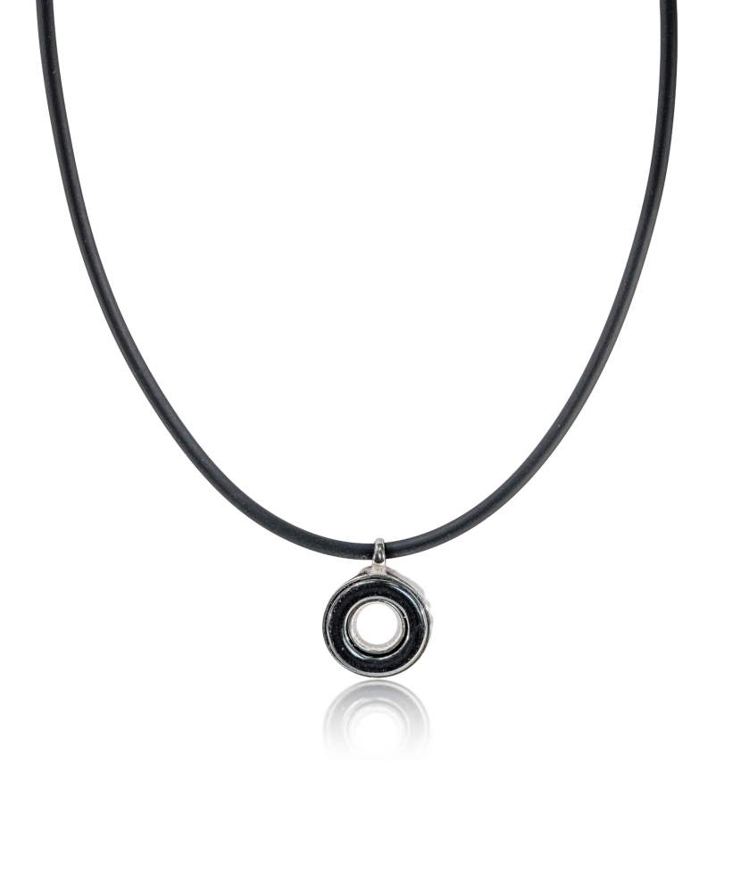 Rubber chain with hematite pendant