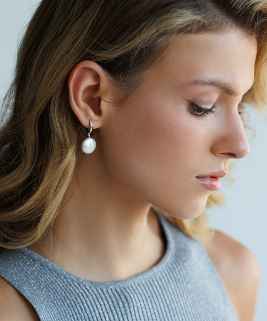 Sterling silver earrings with pearls