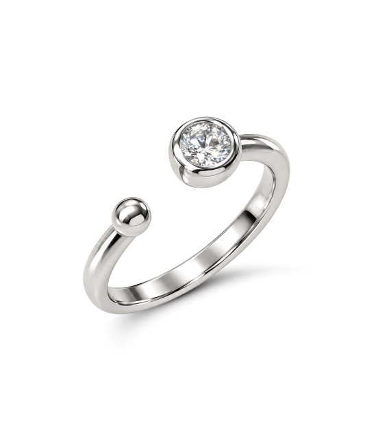 Sterling silver ring with zirconium