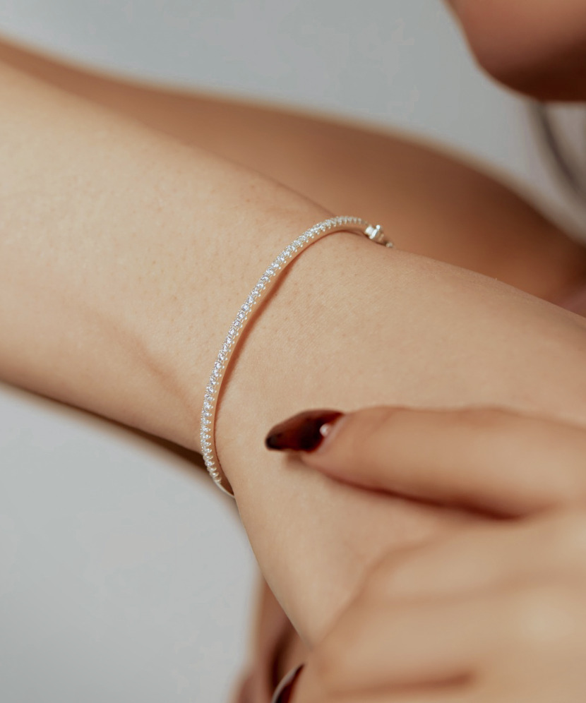 Sterling Silver bracelet with zircons