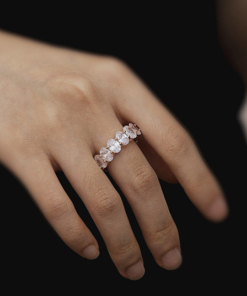 Sterling silver ring with zirconium
