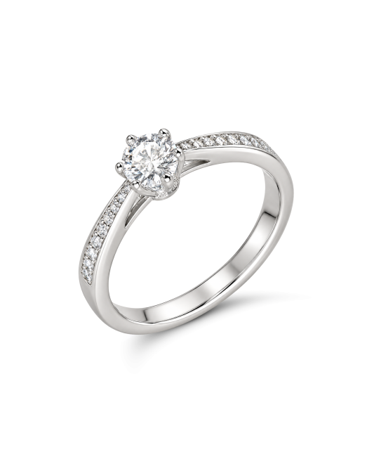 Silver ring with moissanites 0.5ct