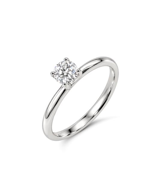Silver ring with moissanite 0.5ct