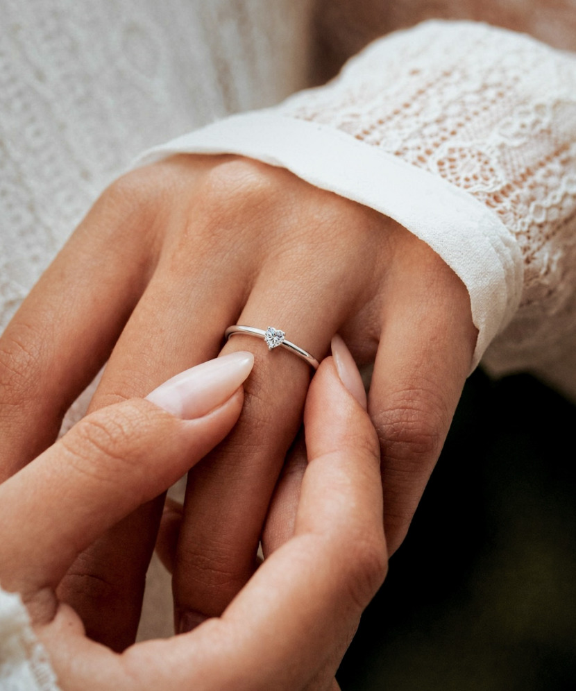 Silver ring with moissanite 0.3ct