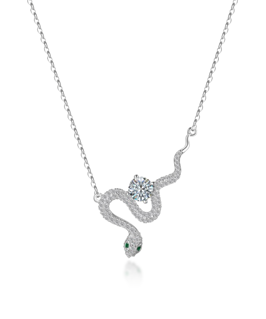 Hopeinen ketju moissaniittiriipuksella 0.5ct