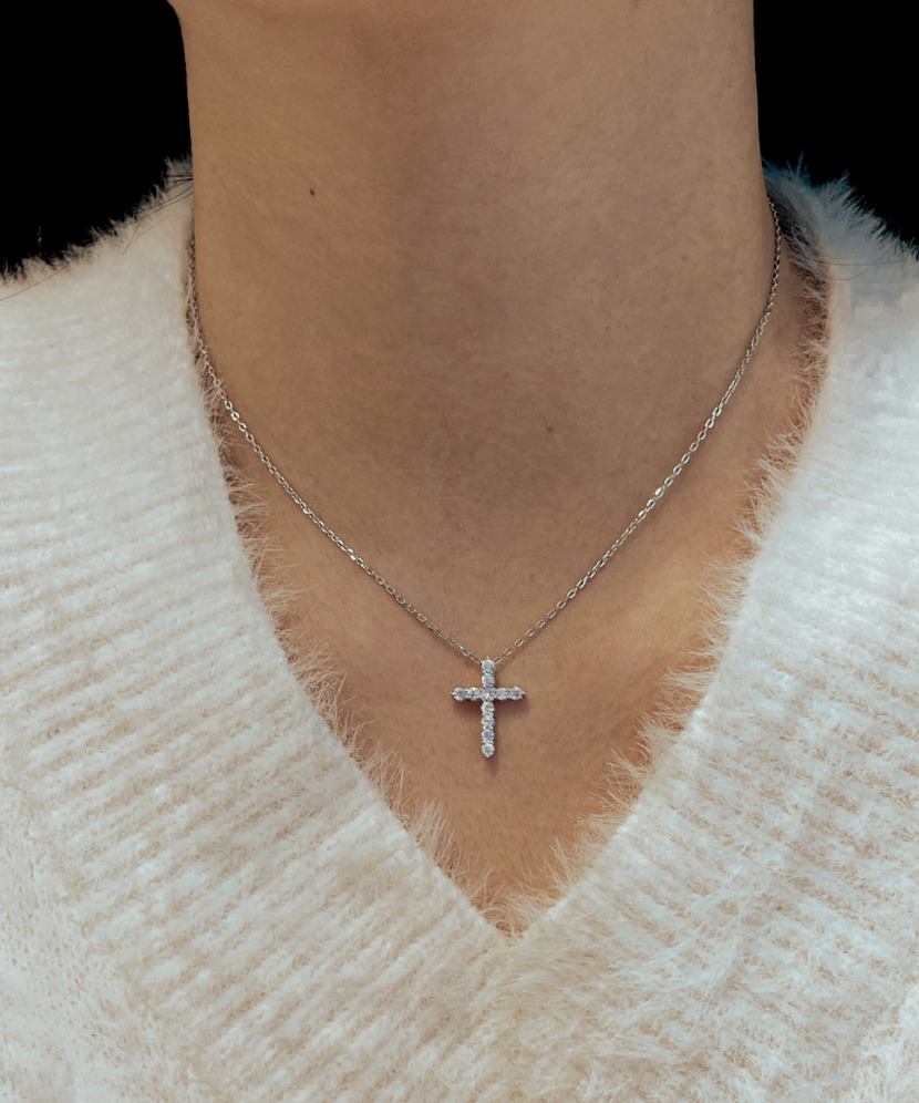 Hopeinen ketju moissaniittiriipuksella 0.44ct