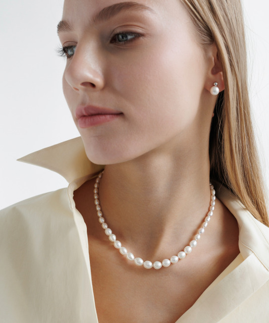 Pearl necklaces with sterling silver