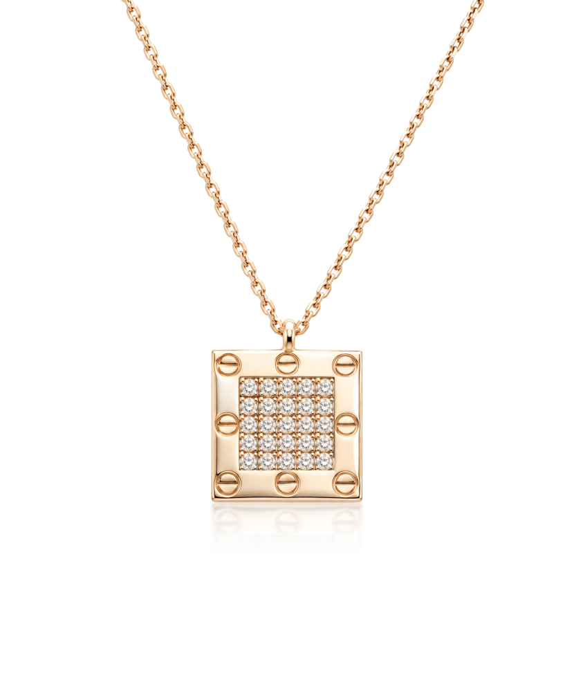 Gold chain with pendant