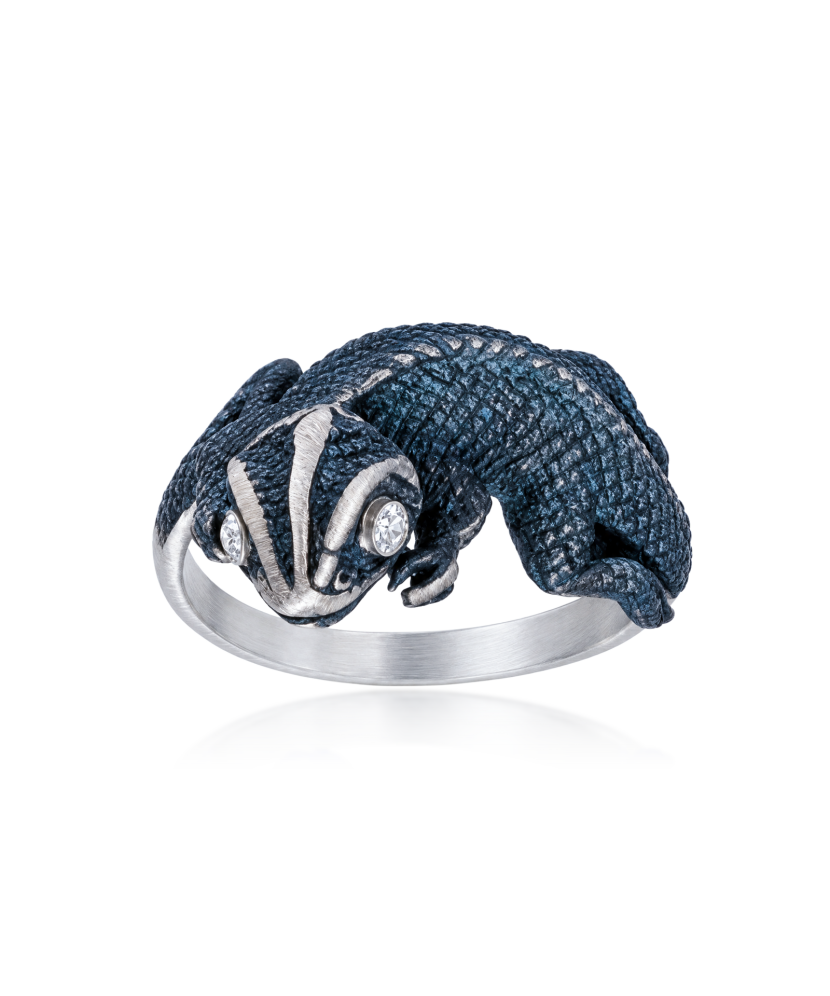 Sterling silver ring with zirconium