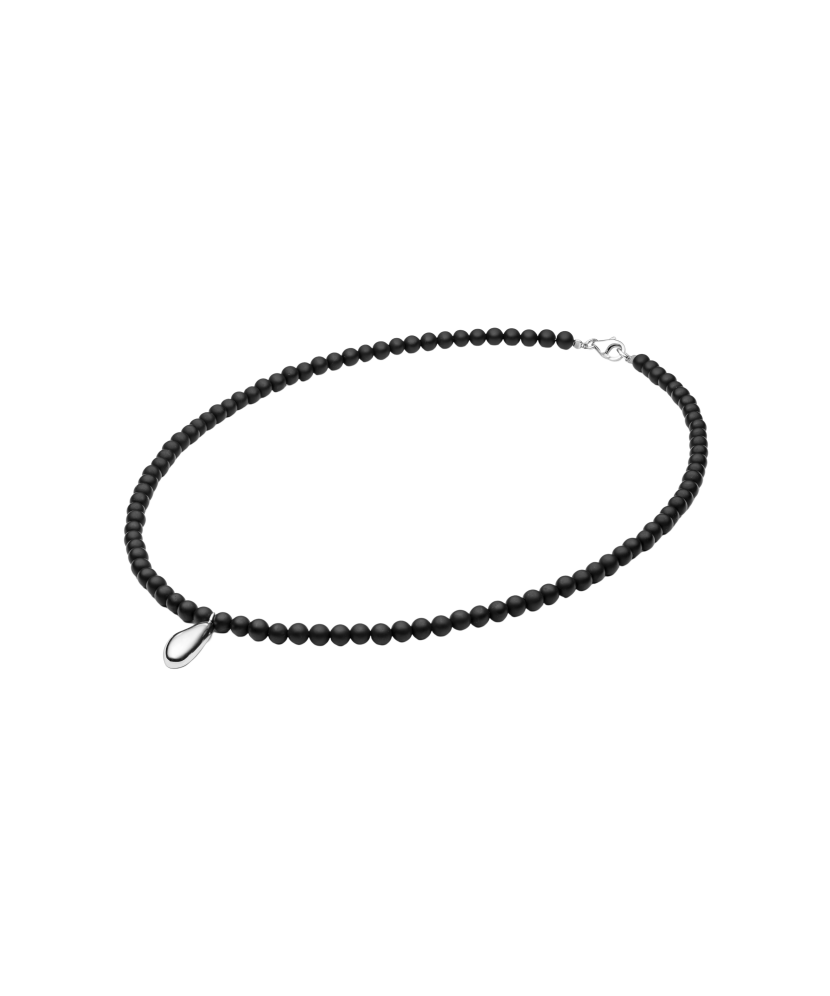 Necklace with onyx and silver