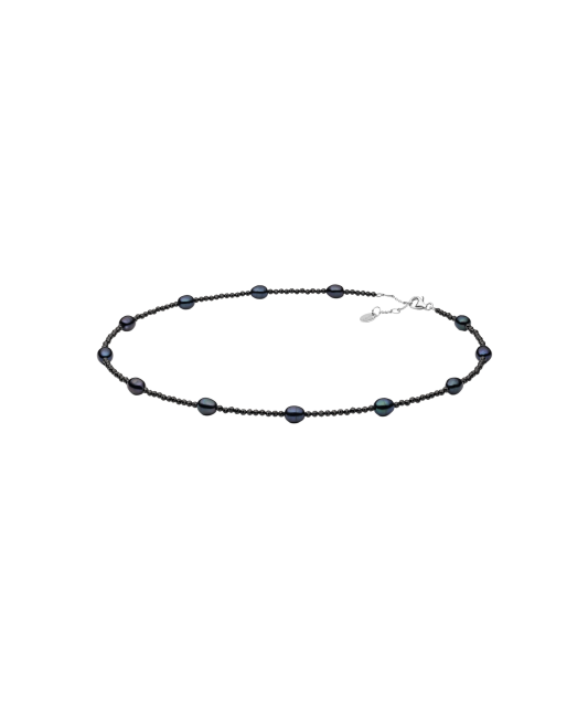 Necklaces with spinels and pearl