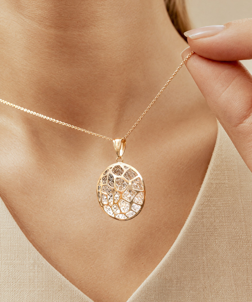 Gold pendant