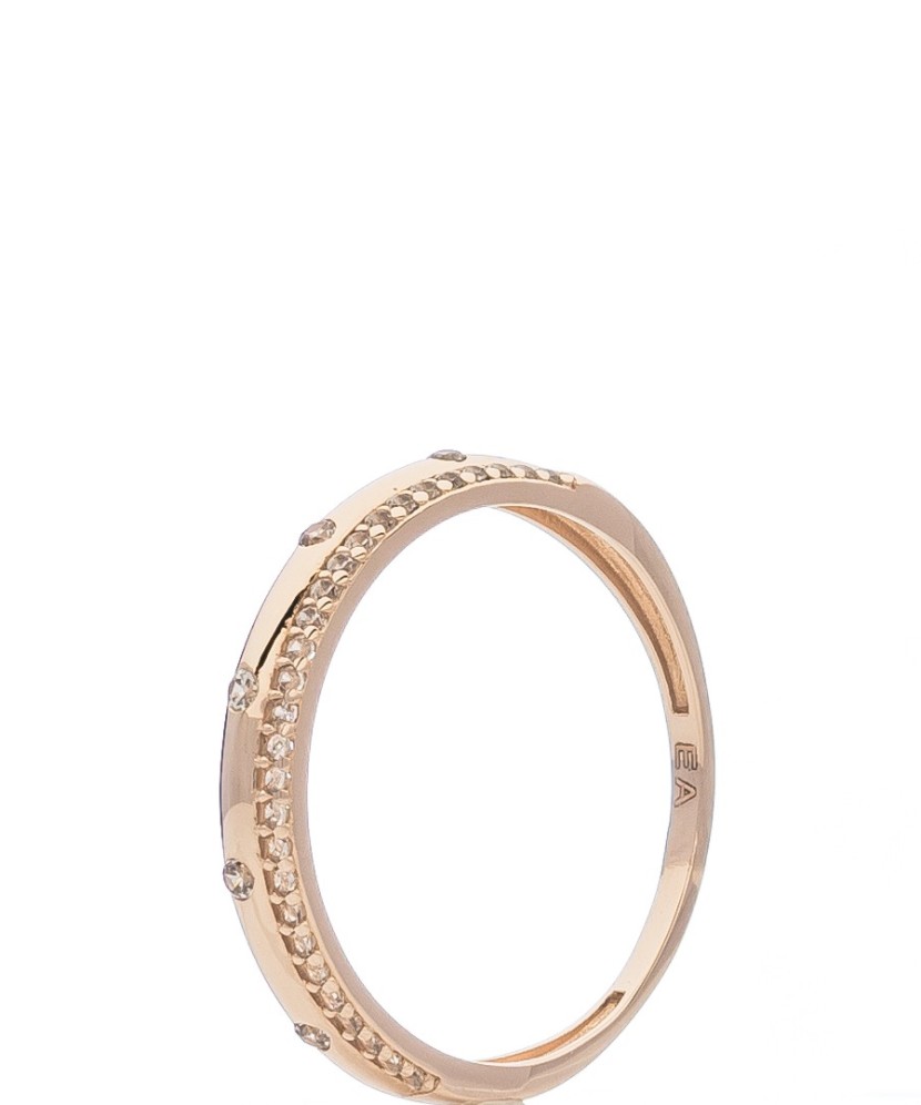 Gold ring with zircons