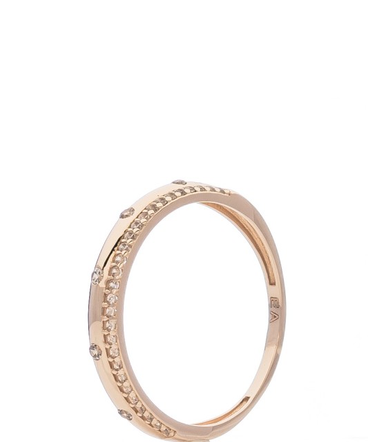 Gold ring with zircons