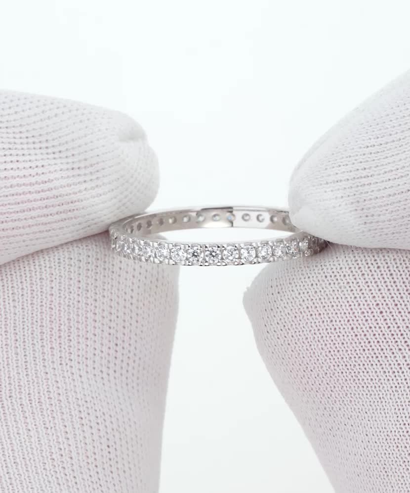 White Gold ring with zircons