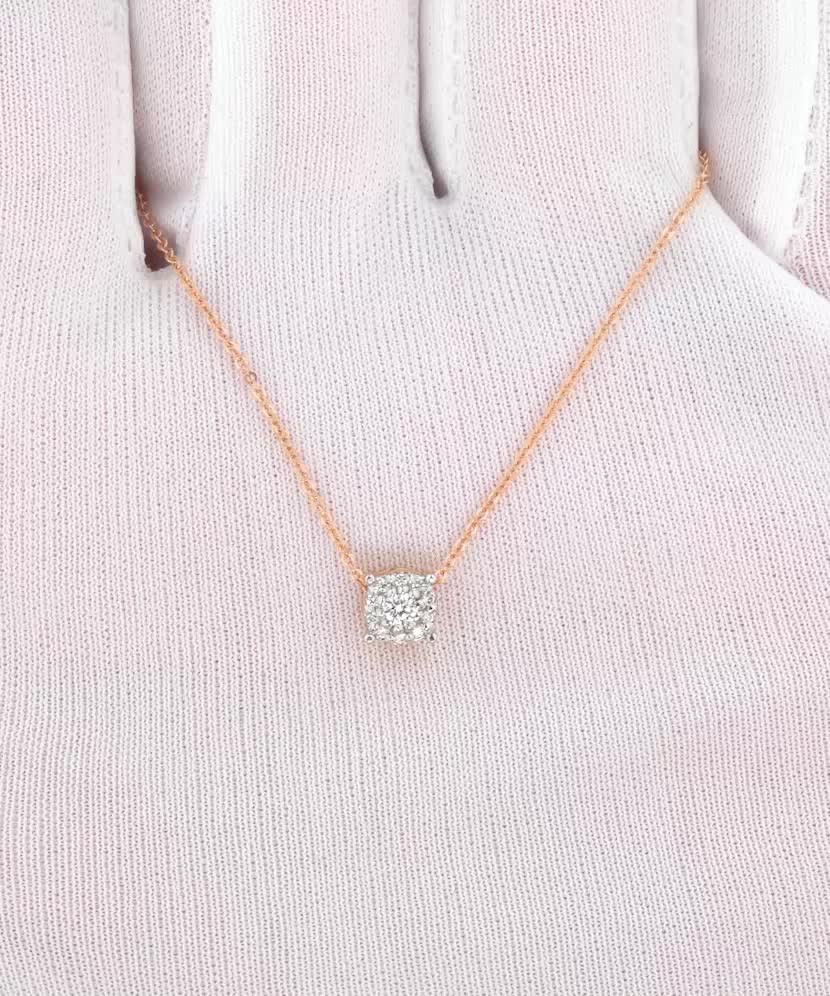 Gold chain with diamond pendant