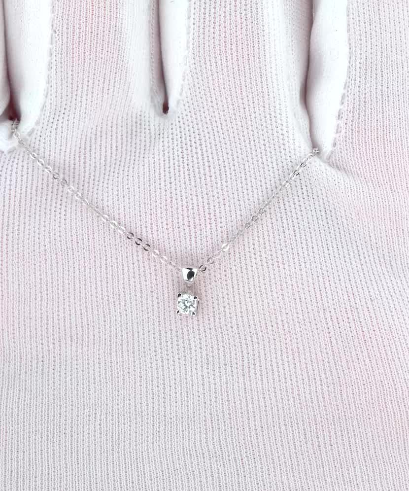White Gold chain with diamond pendant