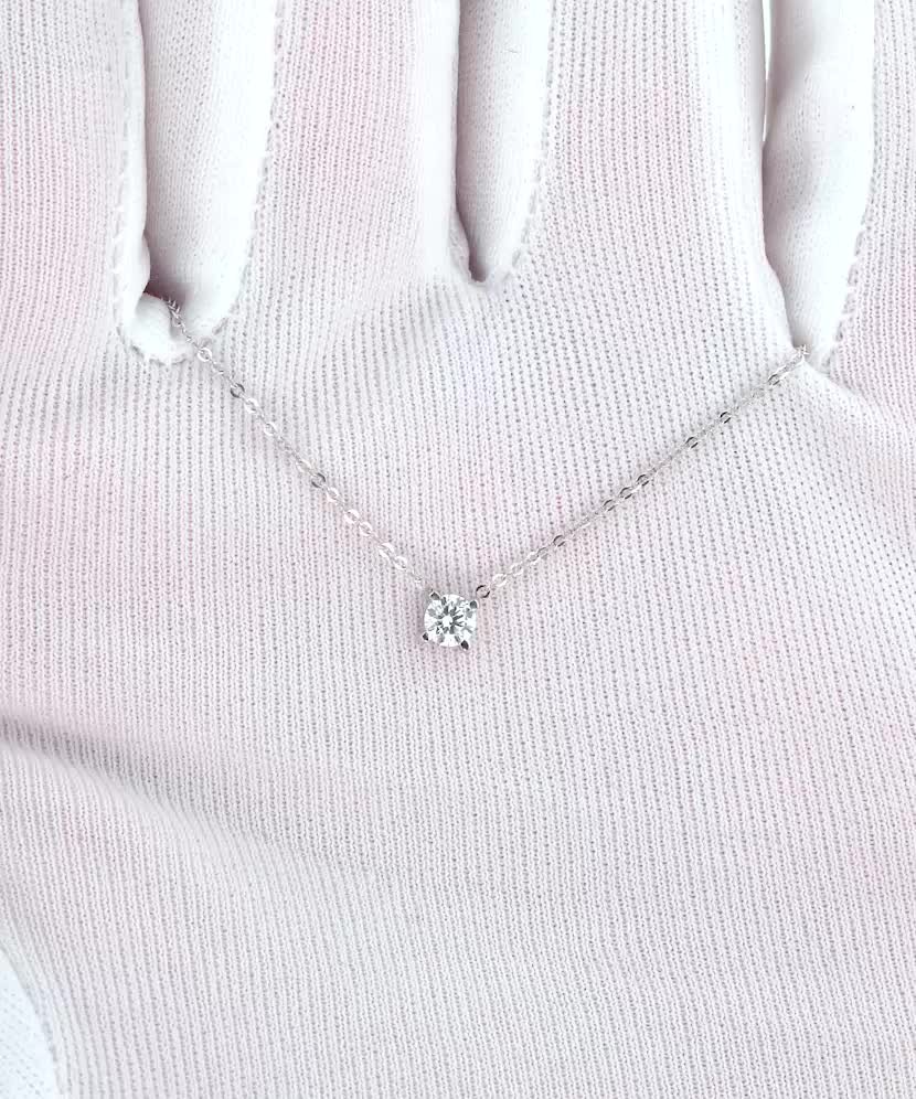 White Gold chain with diamond pendant